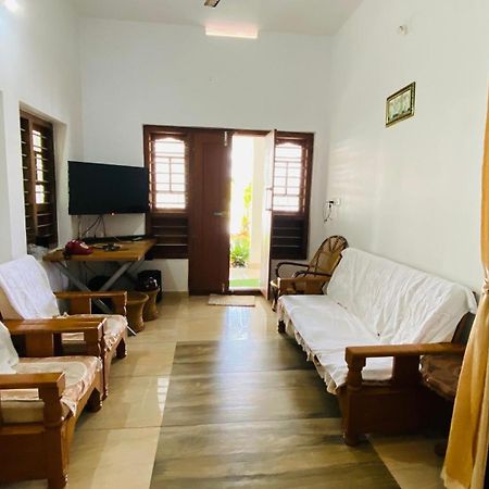 Green Island Homestay Riverside Кожикоде Экстерьер фото